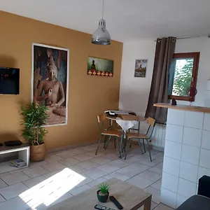 Jolie Petite Maison Idealement Situee Apartment Arles
